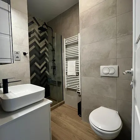 Csopartman * 乔保克